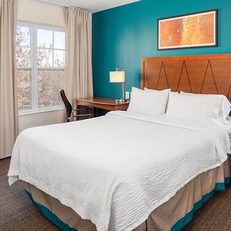 Residence Inn By Marriott Wichita East At Plazzio Exterior foto