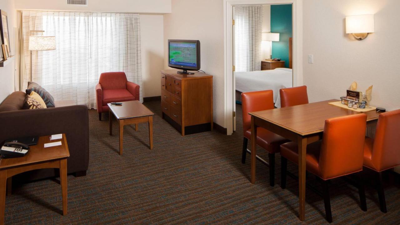 Residence Inn By Marriott Wichita East At Plazzio Exterior foto